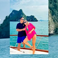 Sang suami, Ardi Bakrie tampak ikut menemani liburan istri tercintanya itu. Keduanya pun membagikan pose mesra mereka saat berada di atas yacht. Foto: Instagram/@ramadhaniabakrie