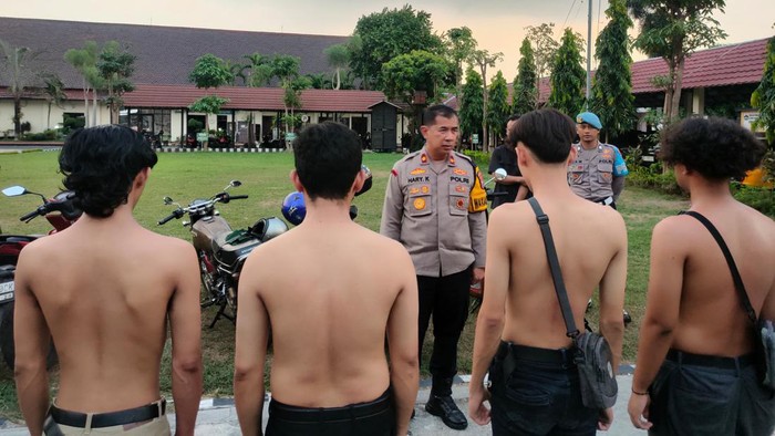 Pedagang miras di Jombang yang diamankan