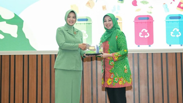 Pegadaian & Persit KCK PCBS Kopassus