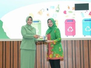 Pegadaian & Persit KCK PCBS Kopassus Kolaborasi Luncurkan Bank Sampah