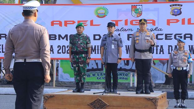 Pemerintah Kota Pekanbaru hingga Polresta menggelar apel tiga pilar antisipasi karhutla dan pilkada serentak. (Foto; Dok Diskominfotik Pekanbaru).