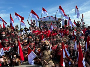 Sambut HUT RI, Papua Tengah Bagi 10 Ribu Bendera dan Gelar Pesta Rakyat