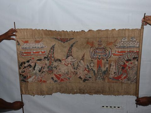 Penampakan wayang beber milik Wisto Utomo (55), dalang asal Kalurahan Bejiharo, Kapanewon Karangmojo, Gunungkidul, DIY. Diunggah Jumat (2/8/2024).