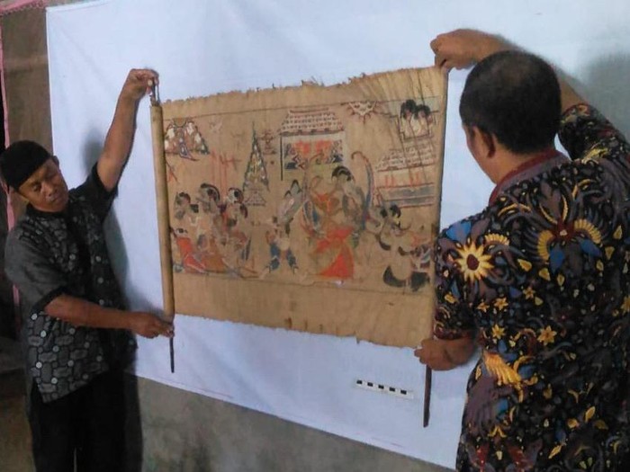 Penampakan wayang beber milik Wisto Utomo (55), dalang asal Kalurahan Bejiharo, Kapanewon Karangmojo, Gunungkidul, DIY. Diunggah Jumat (2/8/2024).