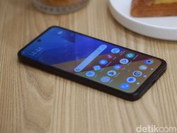 Unboxing Poco M6, HP Rp 2 Juta Punya Spek Menggoda di Kelasnya