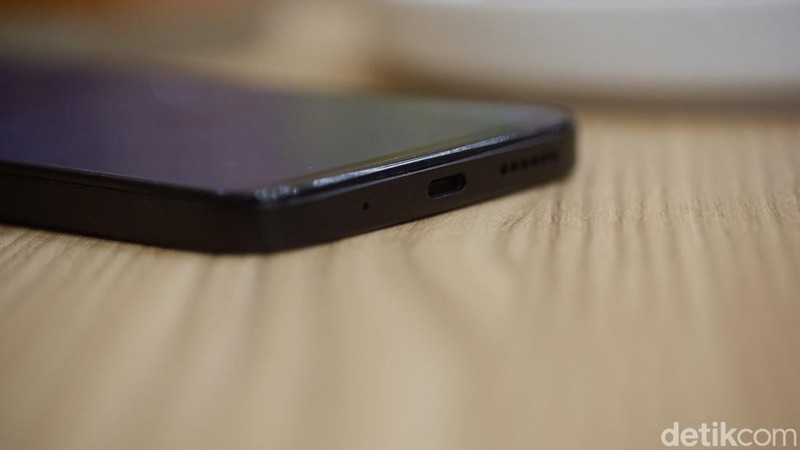 Poco M6