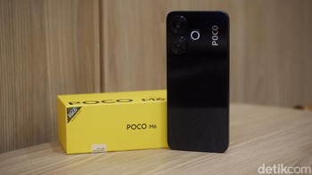Varian Poco M6 yang detikINET unboxing berwarna Black. Selain itu tersedia opsi Purple dan Silver.Foto: Adi Fida Rahman/detikINET