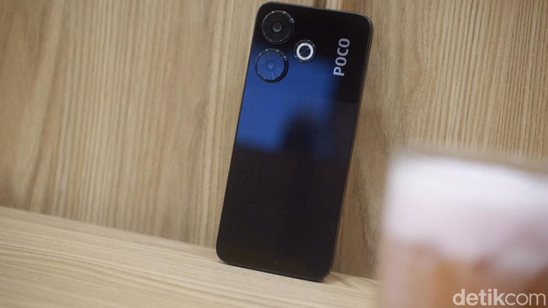 Poco M6