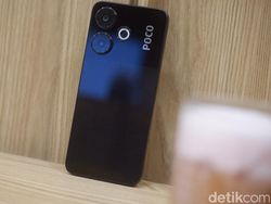 Unboxing Poco M6, HP Rp 2 Juta Punya Spek Menggoda di Kelasnya