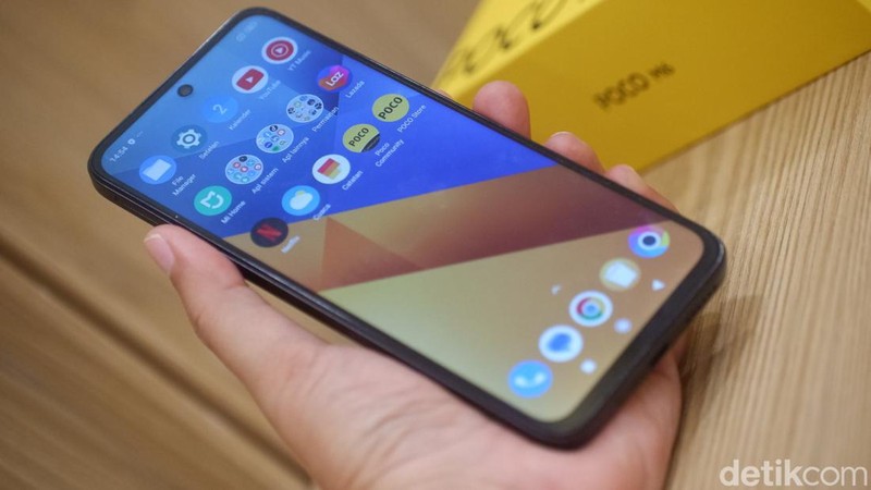 Poco M6