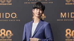 Potret Ketampanan Kim Soo Hyun yang Buat Penggemar Tak Berkedip Potret Ketampanan Kim Soo Hyun yang Buat Penggemar Tak Berkedip