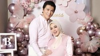 Kelahiran Baby R pun jadi hadiah terindah untuk Syahrini dan Reino Barack. Mereka pun mengucapkan rasa syukur yang mendalam. Foto: Instagram princessyahrini