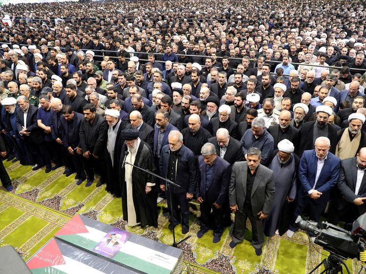 Ribuan Warga Iran Salat Jenazah untuk Ismail Haniyeh