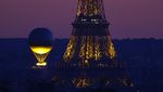 Saat Kaldron Olimpiade Terangi Langit Malam Paris