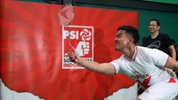Kaesang bertanding melawan pengurus DPP PSI di sela-sela penyerahan surat rekomendasi kepada calon kepala daerah.  