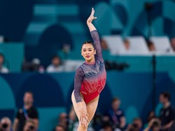 Foto Aksi Memukau Tim Senam AS Pakai Leotard 15 Ribu Kristal di Olimpiade 2024