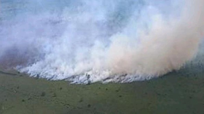 Upaya pemadaman di Sumsel dilakukan dengan water bombing.