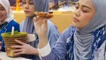 Zita Anjani Makan Bubur Kaki Lima hingga Jago Ngulek Sambal