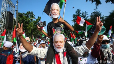 Aksi Solidaritas Bela Palestina di Depan Kedubes AS