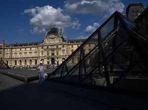 Museum Louvre Bantah Libatkan Intelijen Israel Usut Pencurian Mahkota Berlian