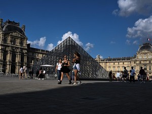 Museum Louvre Lambat Berbenah, Karyawan Mogok Kerja