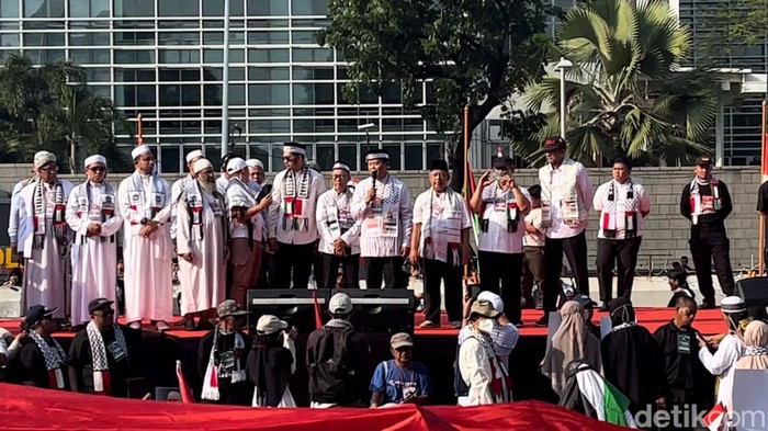 Hidayat Nur Wahid ikuti aksi bela Palestina di Kedubes AS.