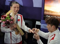 So Sweet! Huang Ya Qiong Dilamar Usai Raih Medali Emas Olimpiade
