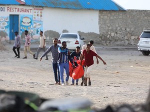 Horor Bom Bunuh Diri-Penembakan Tewaskan Puluhan Orang di Pantai Somalia