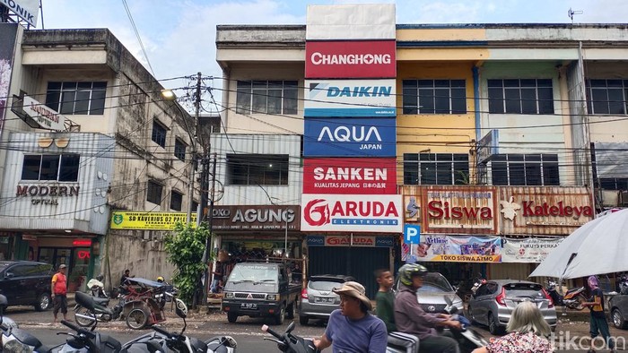 Lokasi gereja lama inspirasi lagu Gereja Tua yang kini jadi deretan ruko.