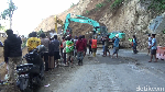 Tebing Longsor di Jalur Lumajang-Malang Timpa Truk