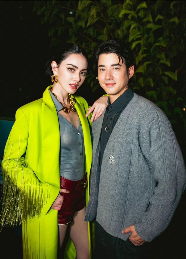 ‘Pee Mak’ telah menjadi salah satu film horor-komedi paling sukses di Thailand, dan popularitasnya menyebar hingga ke Indonesia. Remake-nya sendiri, ‘Kang Mak from Pee Mak akan tayang di bioskop pada 15 Agustus 2024. Foto: Instagram/@mario_mm38 @davikah