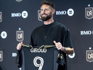 Ke MLS, Giroud: Kata Zlatan, Ini Liganya Para Striker