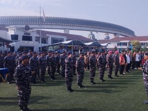 TNI AL Sambut 32 Taruna dari 17 Negara Asing yang Ikut Pelayaran KRI