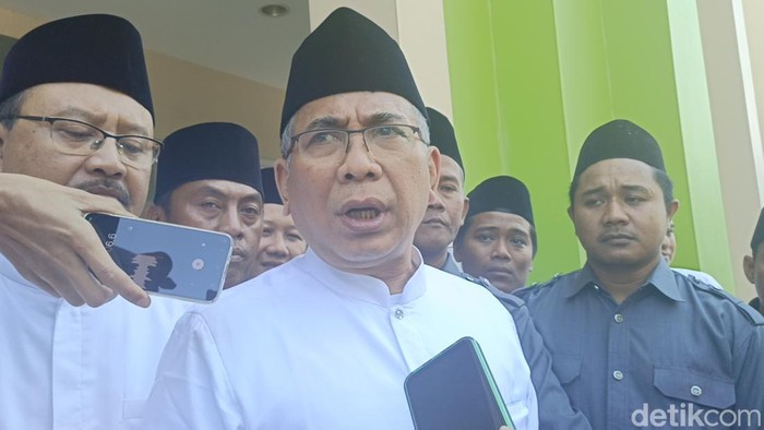 Ketua Umum Pengurus Besar Nahdlatul Ulama (PBNU), KH. Yahya Cholil Staquf (Gus Yahya) usai pelantikan pengurus PWNU Jateng, Sabtu (3/8/2024).