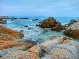Pantai Rambak di Sungailiat: Lokasi, Daya Tarik, Tiket Masuk