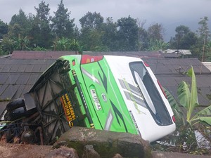 Belajar dari Kecelakaan Bus Masuk Jurang, Hati-hati Masuk Jalan yang Asing