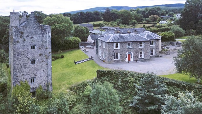 Penampakan Kastil Carrigacunna.