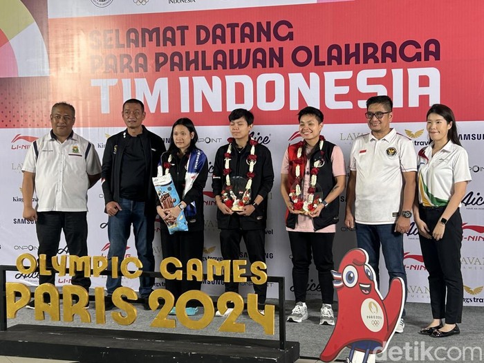 Penyambutan kepulangan Pitha Haningtyas Mentari, Siti Fadia Silva Ramadhanti, Apriyani Rahayu dari Olimpiade 2024.