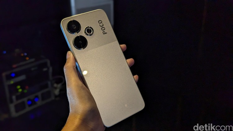 Poco M6 4G Poco M6 4G