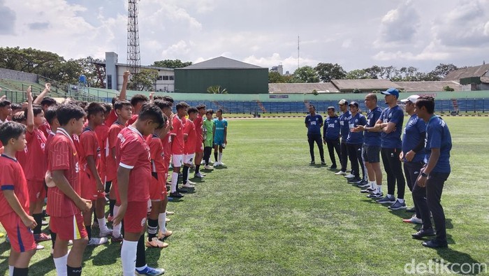 Soft launching Akademi Pro Bandung di Stadion Siliwangi, Kota Bandung, Sabtu (3/8/2024).