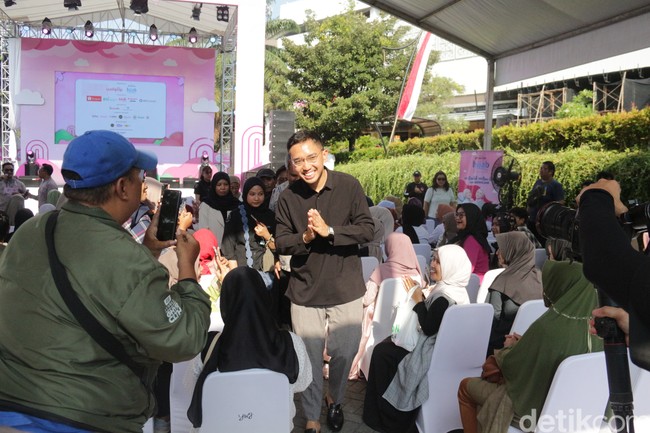 Kanjeng Gusti Pangeran Adipati Arya Mangkunagoro Kaping Sedoso hadir di tengah-tengah rangkaian audisi Emeron Hijab Hunt 2024 di Solo Paragon Lifestyle Mall, Solo, Jawa Tengah (3/8/2024). Foto: Aji Gosong.