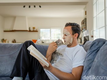 Laki-laki Juga Boleh Pakai Make Up