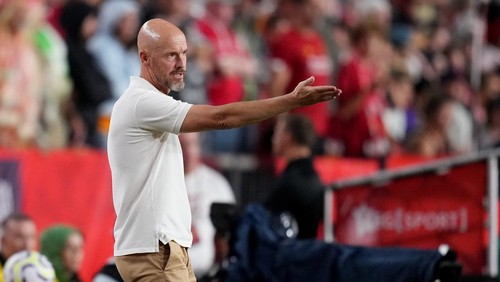 COLUMBIA, SOUTH CAROLINA - AUGUST 03: Head coach Erik ten Hag pf Manchester United watches his team play against Liverpool during a pre-season friendly match at Williams-Brice Stadium on August 03, 2024 in Columbia, South Carolina.  (Photo by Grant Halverson/Getty Images)