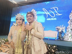 Ade Govinda Resmi Menikah di Waktu yang Tepat