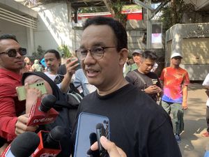 Respons Anies soal Ahok Bilang Cuma Pernah Chat WA Sekali