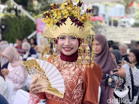 Audisi Emeron Hijab Hunt 2024 di Solo Foto Suharma yang mengikuti audisi Emeron Hijab Hunt 2024 di Solo Paragon, Minggu (4/8/2024).