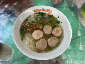 Puas Makan Bakso Khas Solo yang Lagi Viral di Blok M