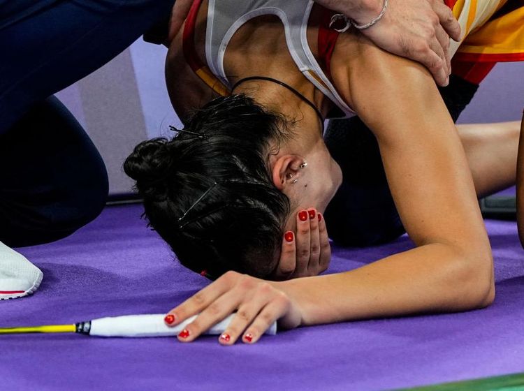 Tangis Carolina Marin