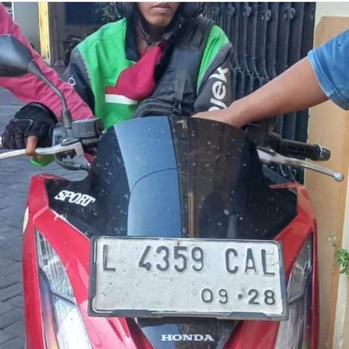 Driver ojol onani di Gresik