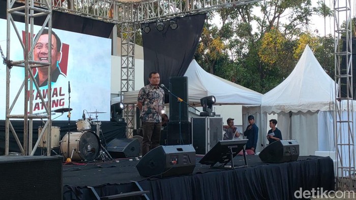 Eks Kapolda Jateng Komjen Ahmad Luthfi menghadiri acara Relawan Kawula Muda Ahmad Luthfi (Kawal Jateng) di Lokananta, Kota Solo, Minggu (4/8/2024).